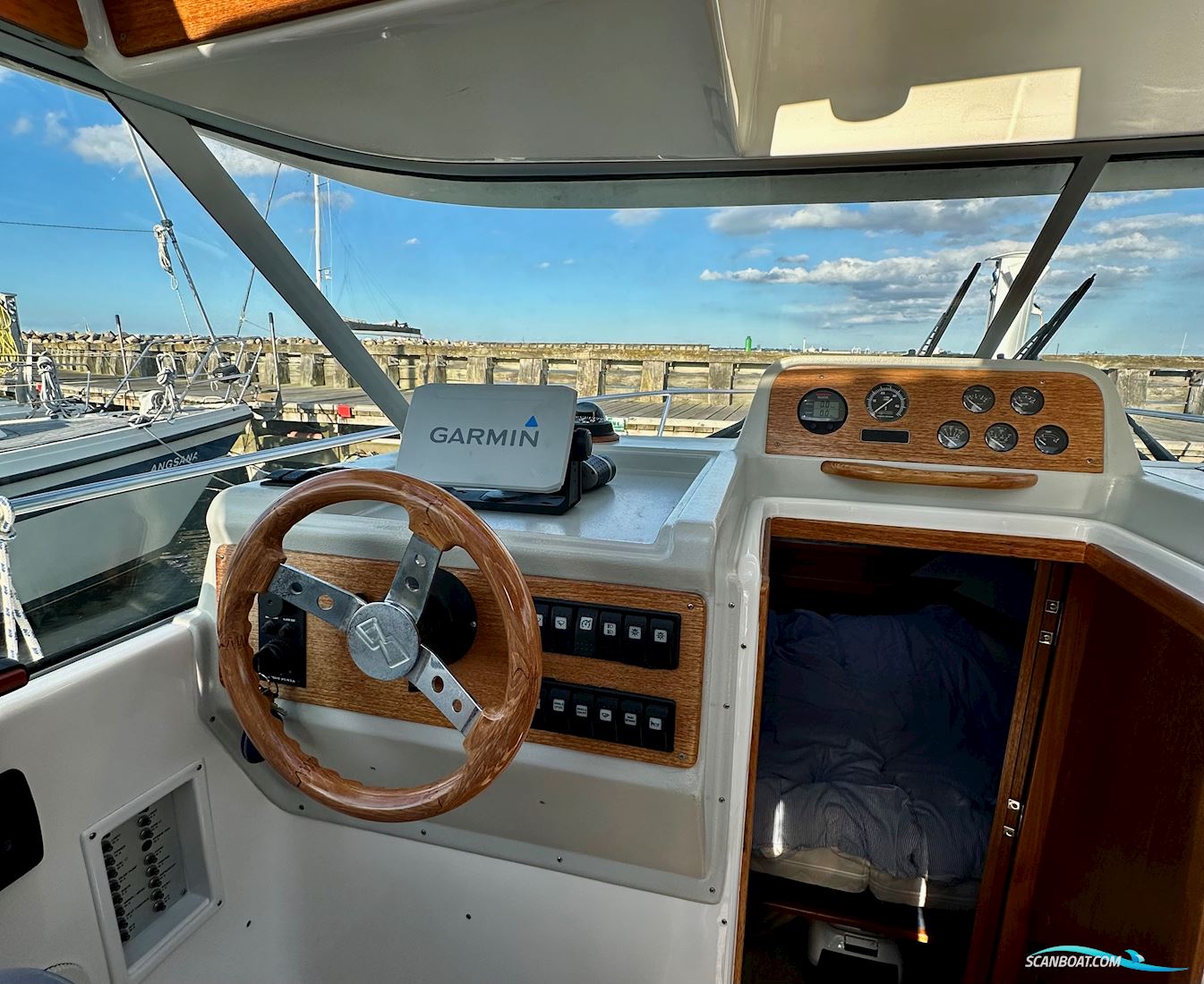 Nimbus 280 Coupe