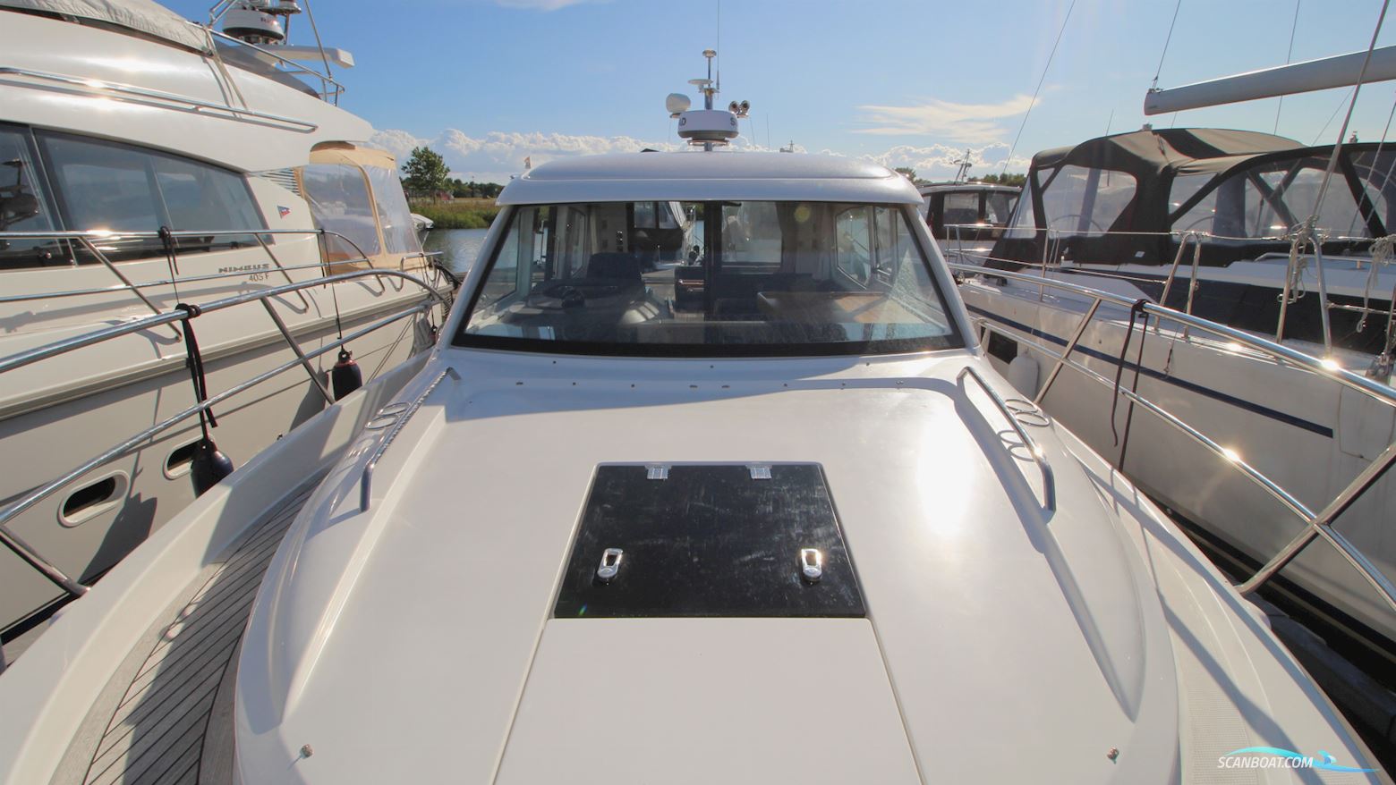 Nimbus 305 Coupe 