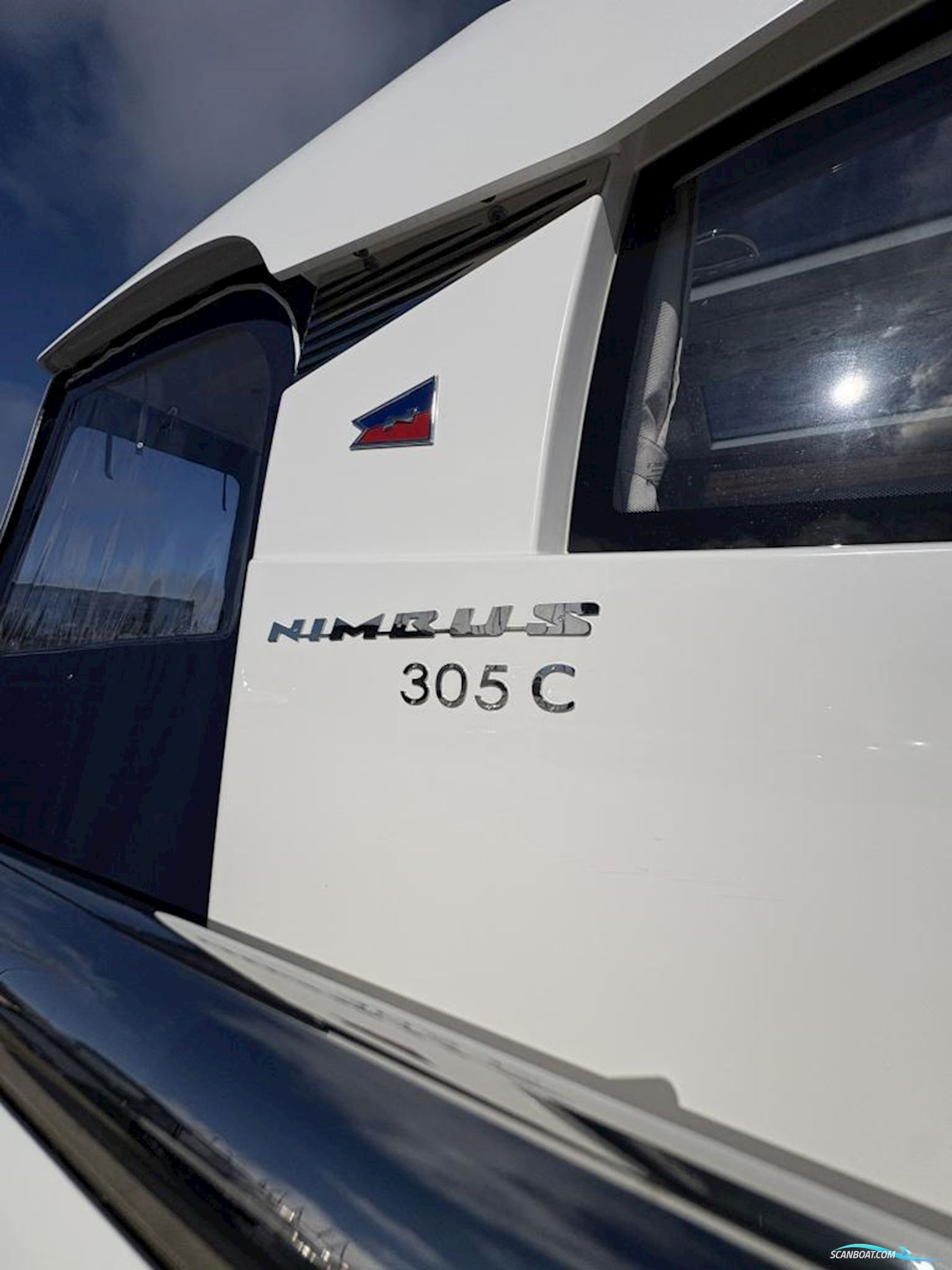 Nimbus 305 Coupe