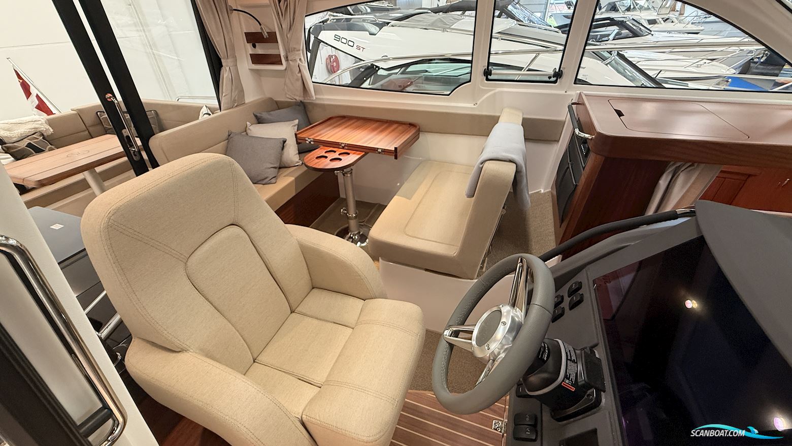 Nimbus 305 Coupé