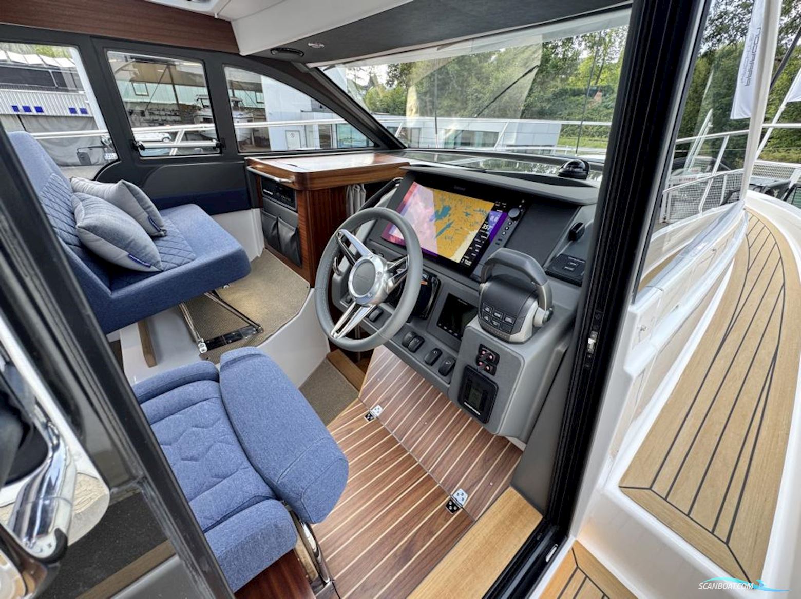 Nimbus 305 Coupe