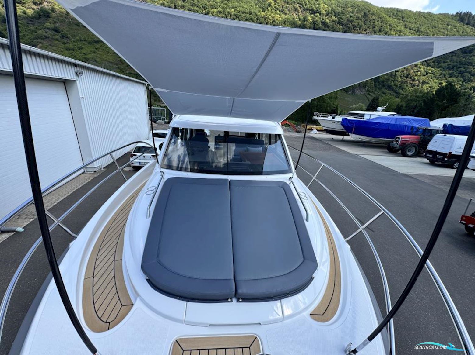 Nimbus 305 Coupe