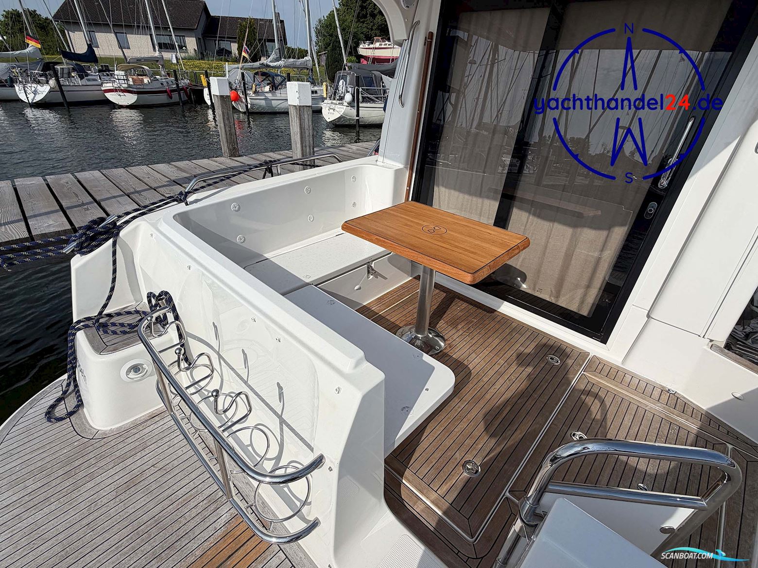 Nimbus 305 Coupé