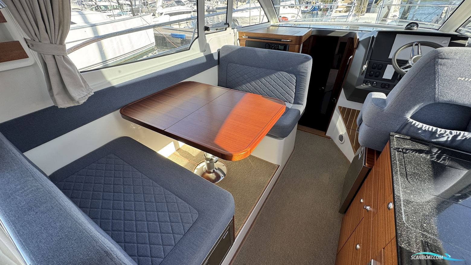 Nimbus 305 Coupe