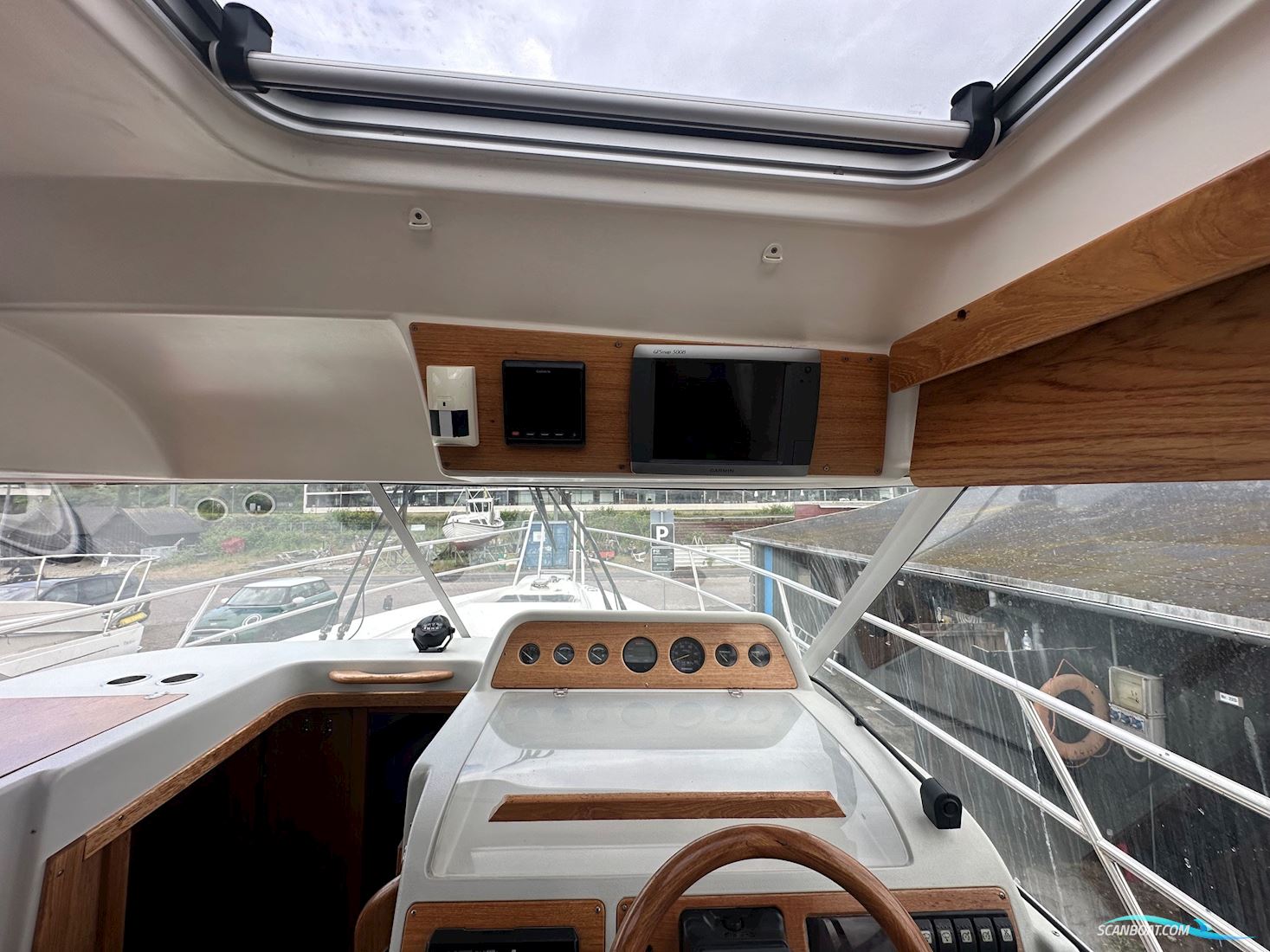 Nimbus 320 Coupe