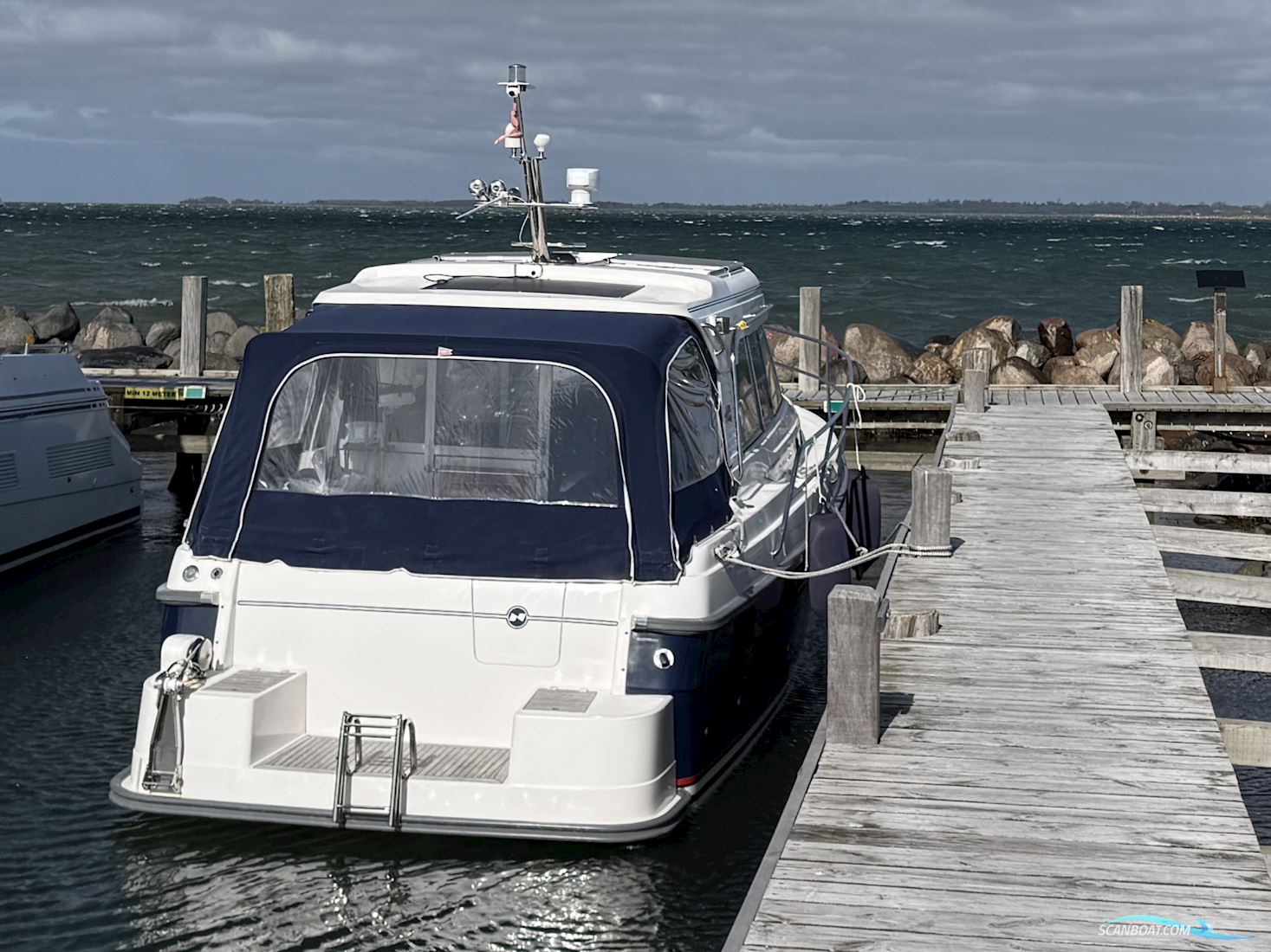 Nimbus 320 Coupe