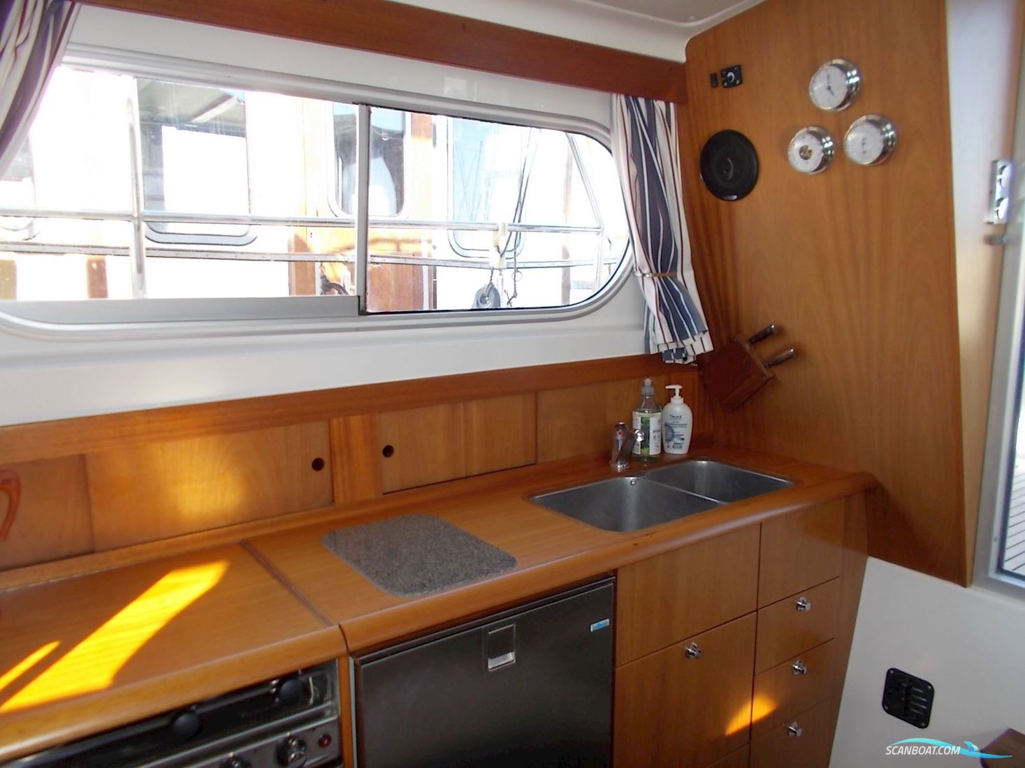 Nimbus 340 Commander