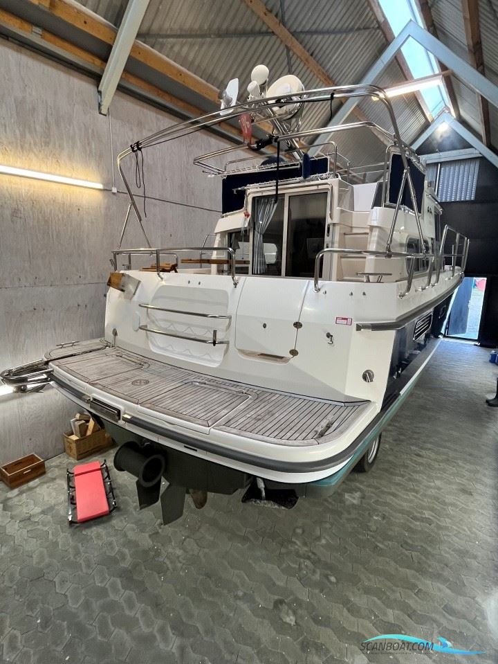 Nimbus 340 Commander