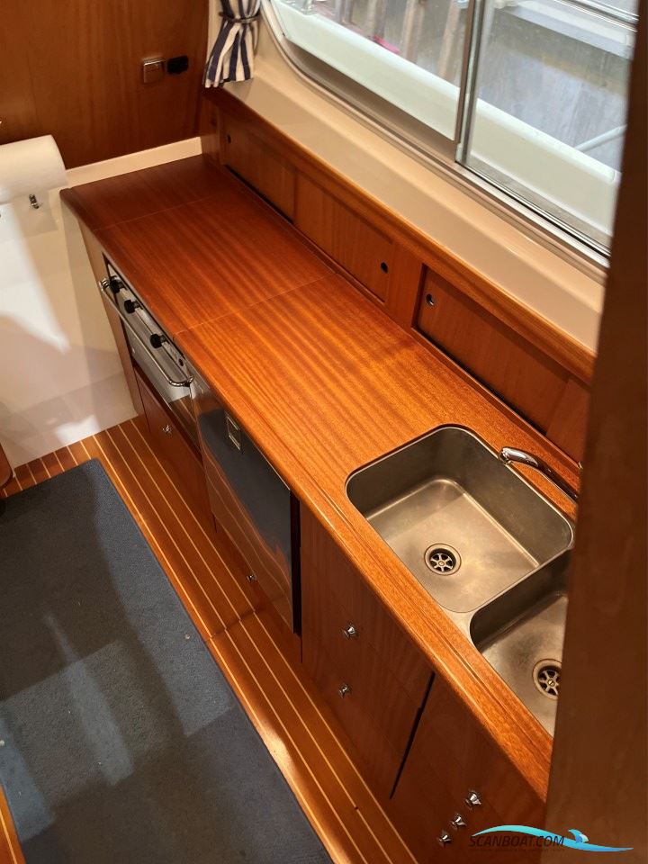 Nimbus 340 Commander