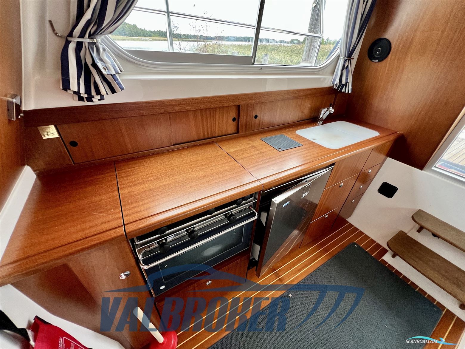 Nimbus 340 Commander