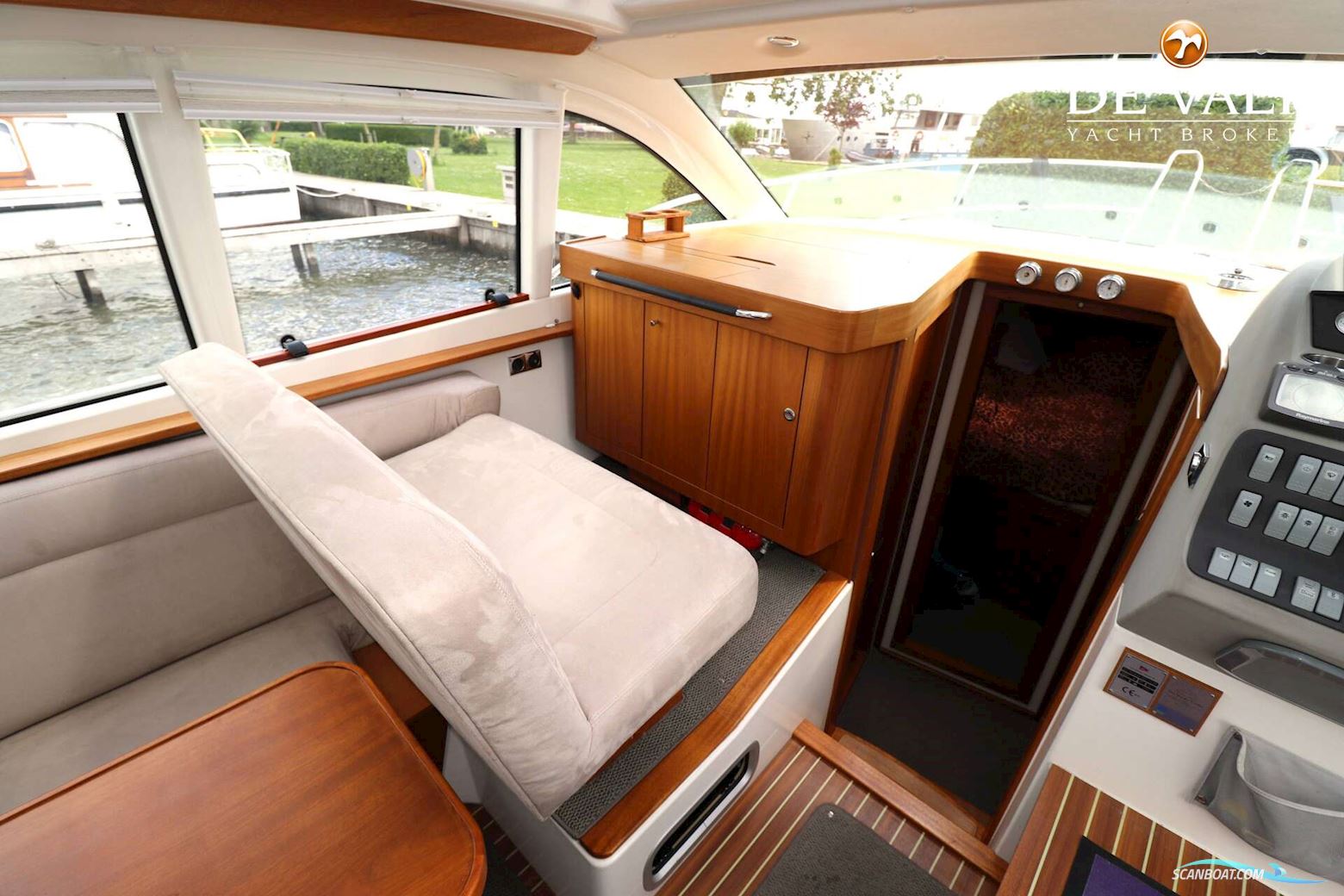 Nimbus 365 Coupe