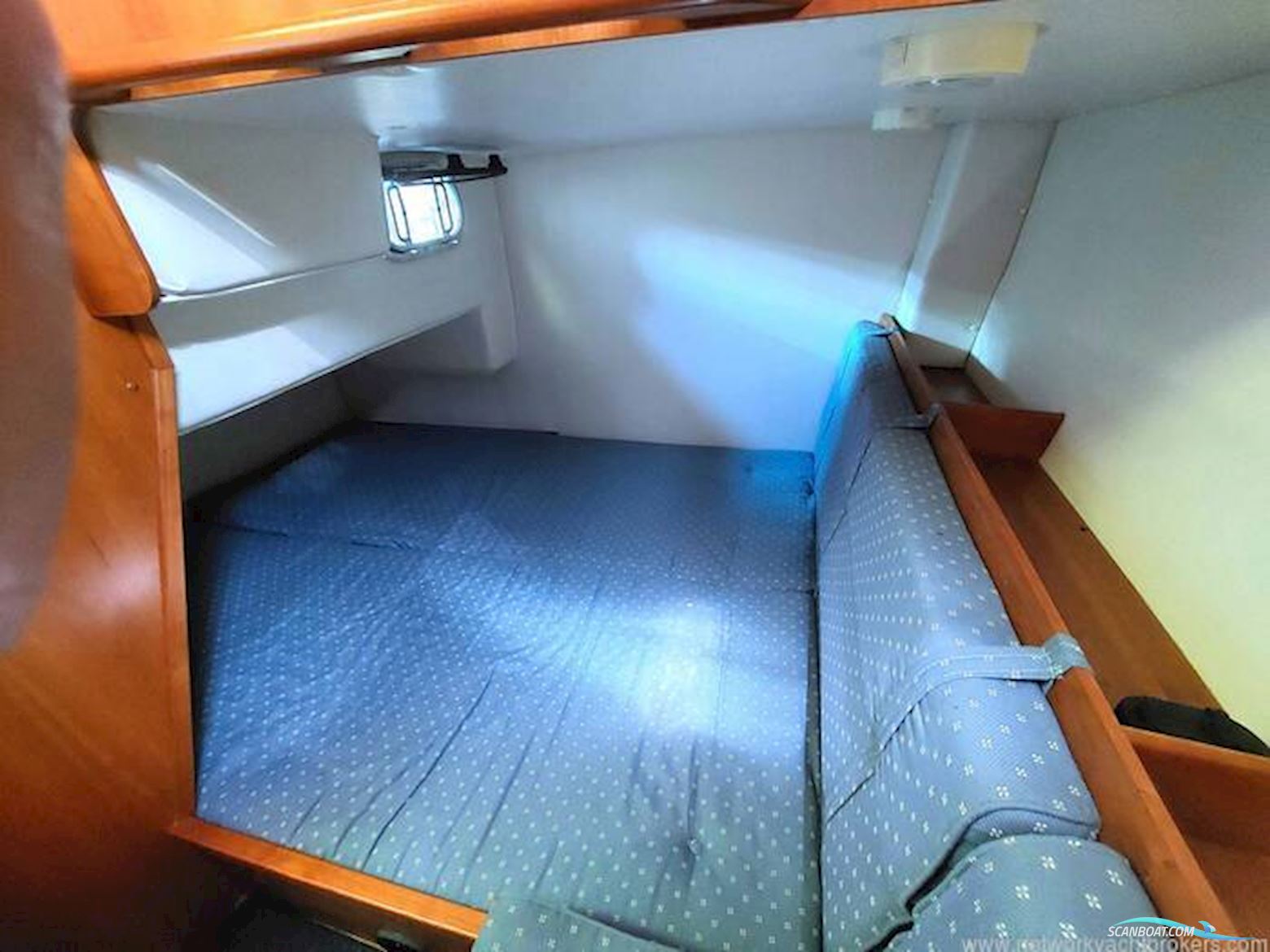 NIMBUS 37 Trawler