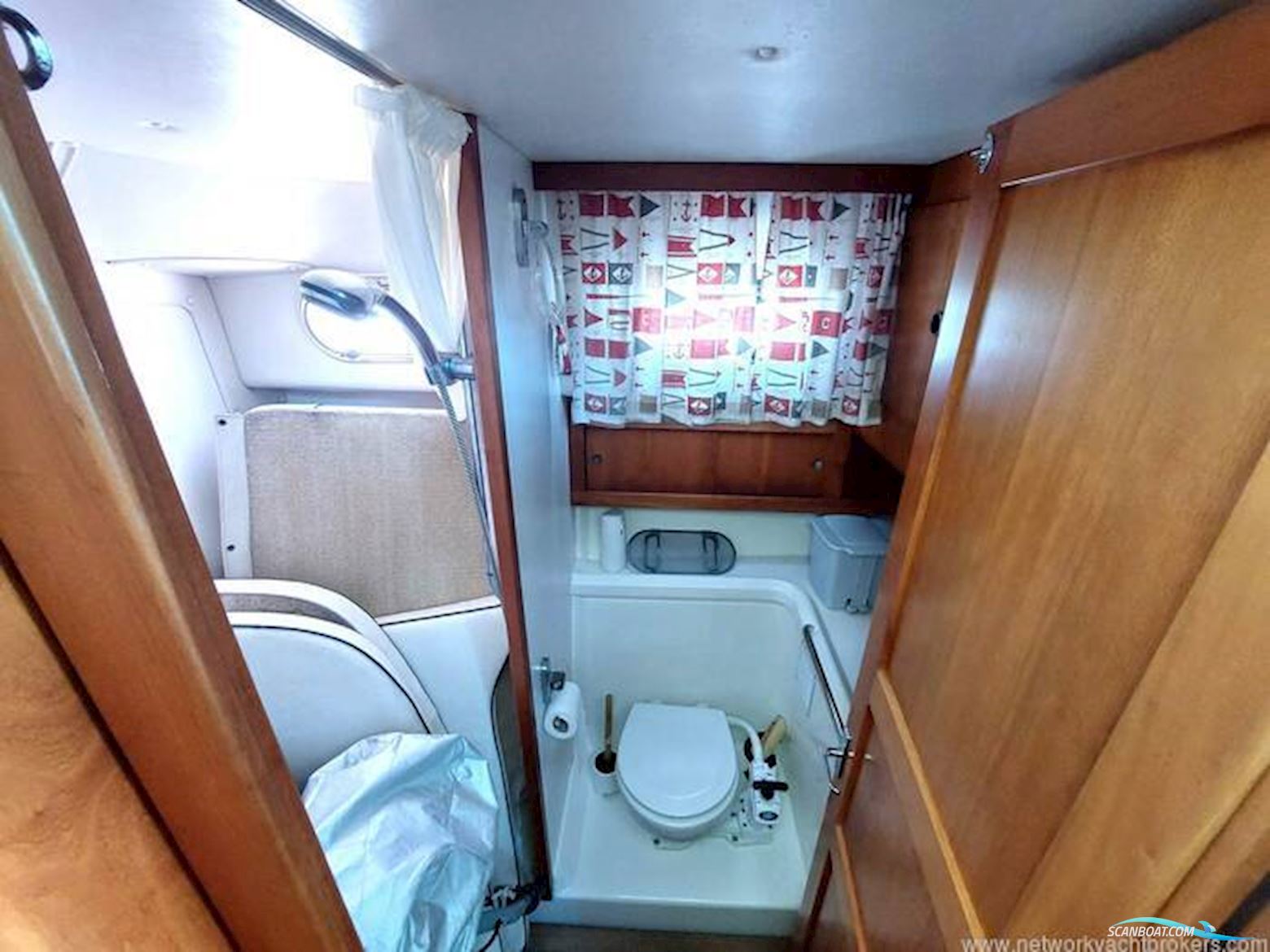 NIMBUS 37 Trawler