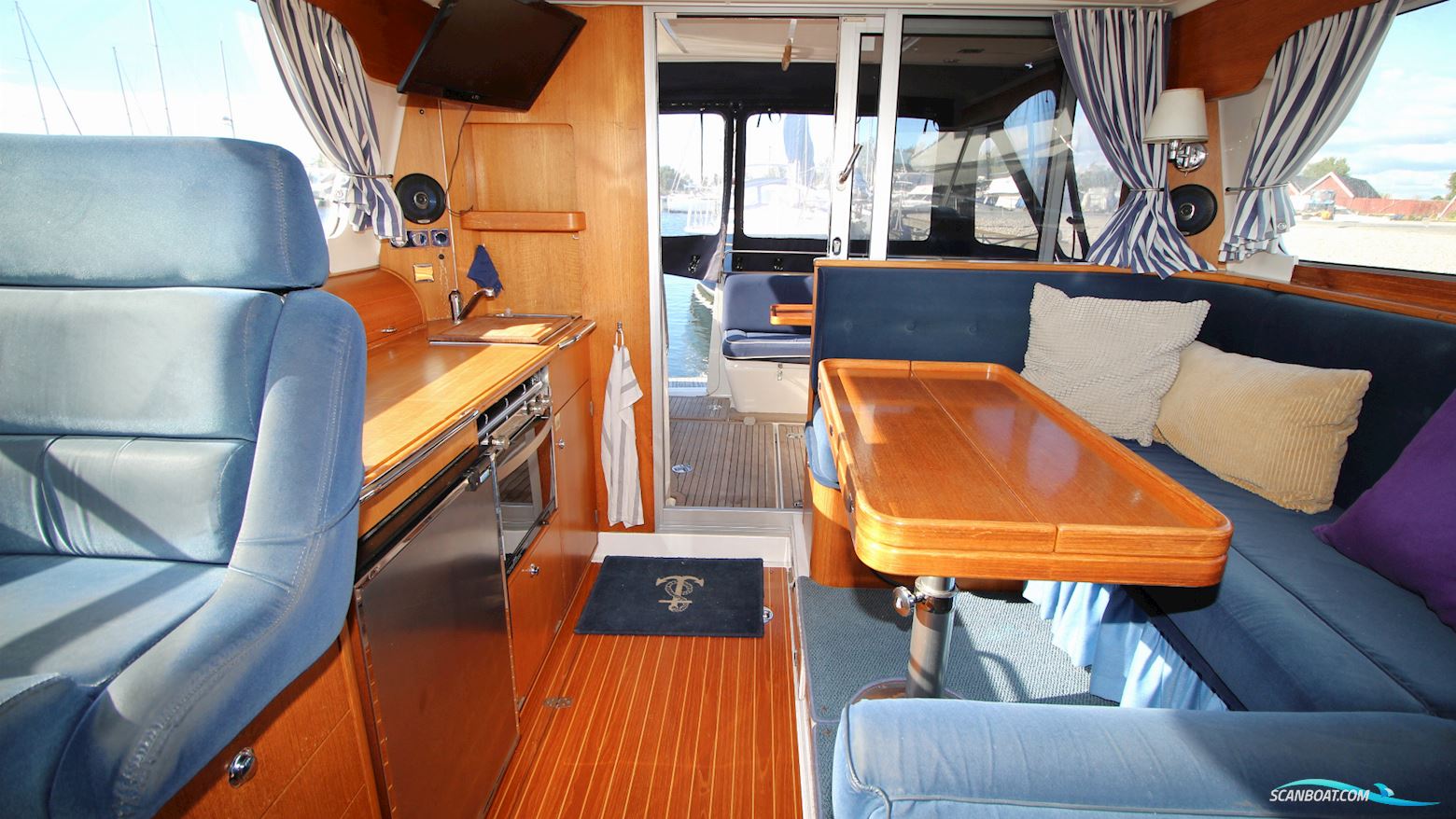 Nimbus 380 Carisma