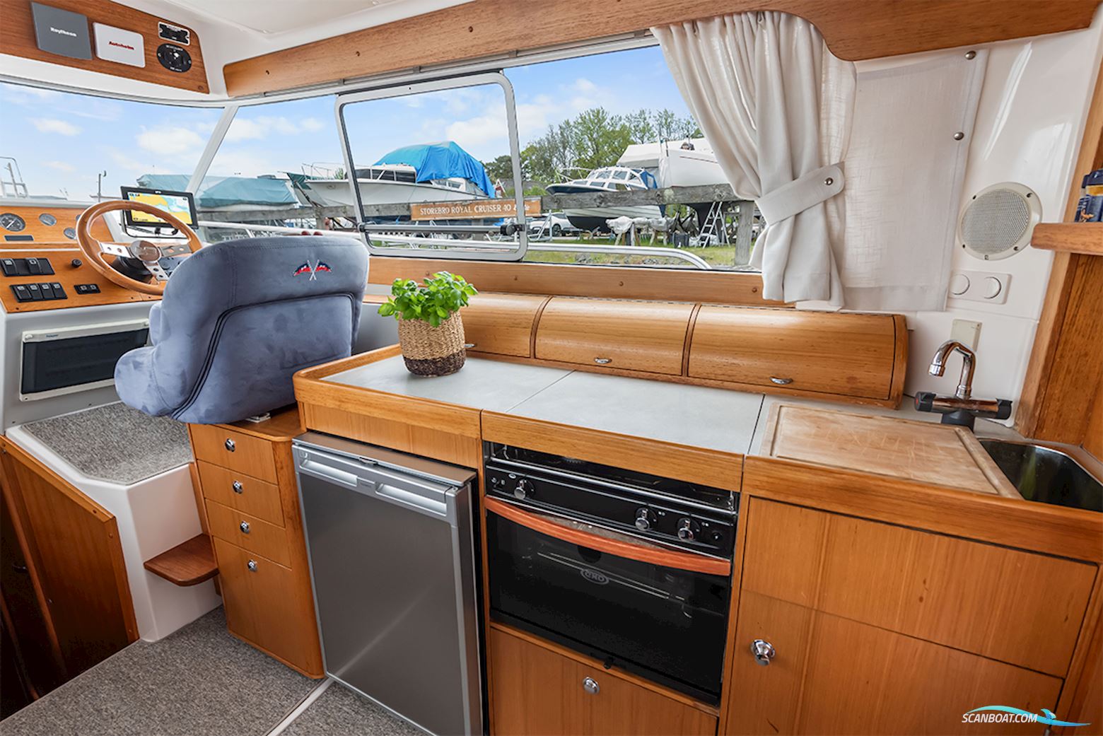 Nimbus 380 Carisma