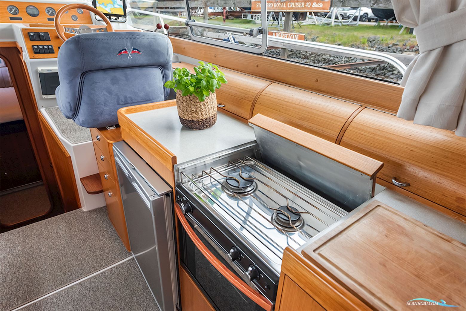 Nimbus 380 Carisma