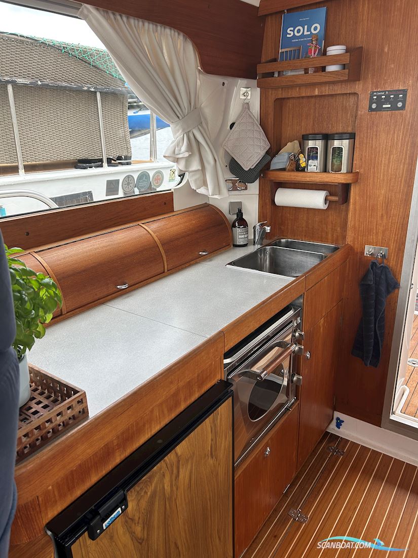 Nimbus 380 Carisma