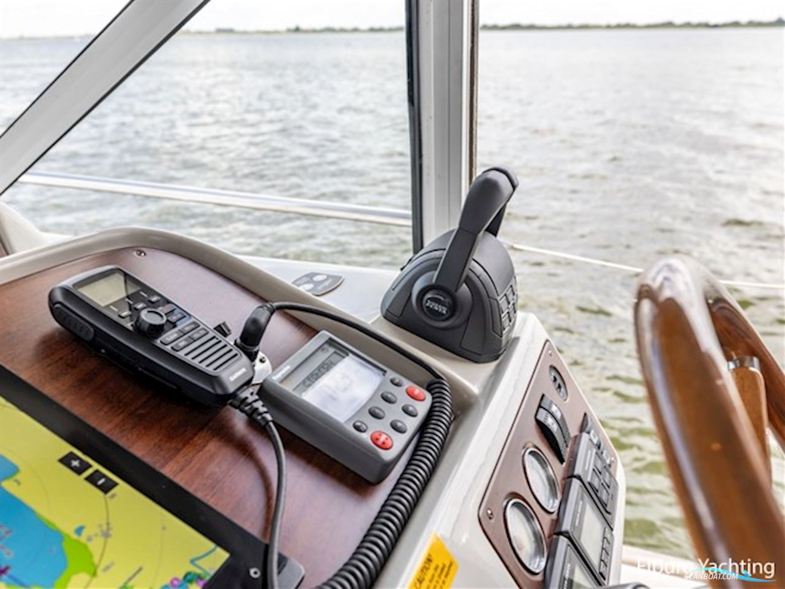 Nimbus 380 Commander 