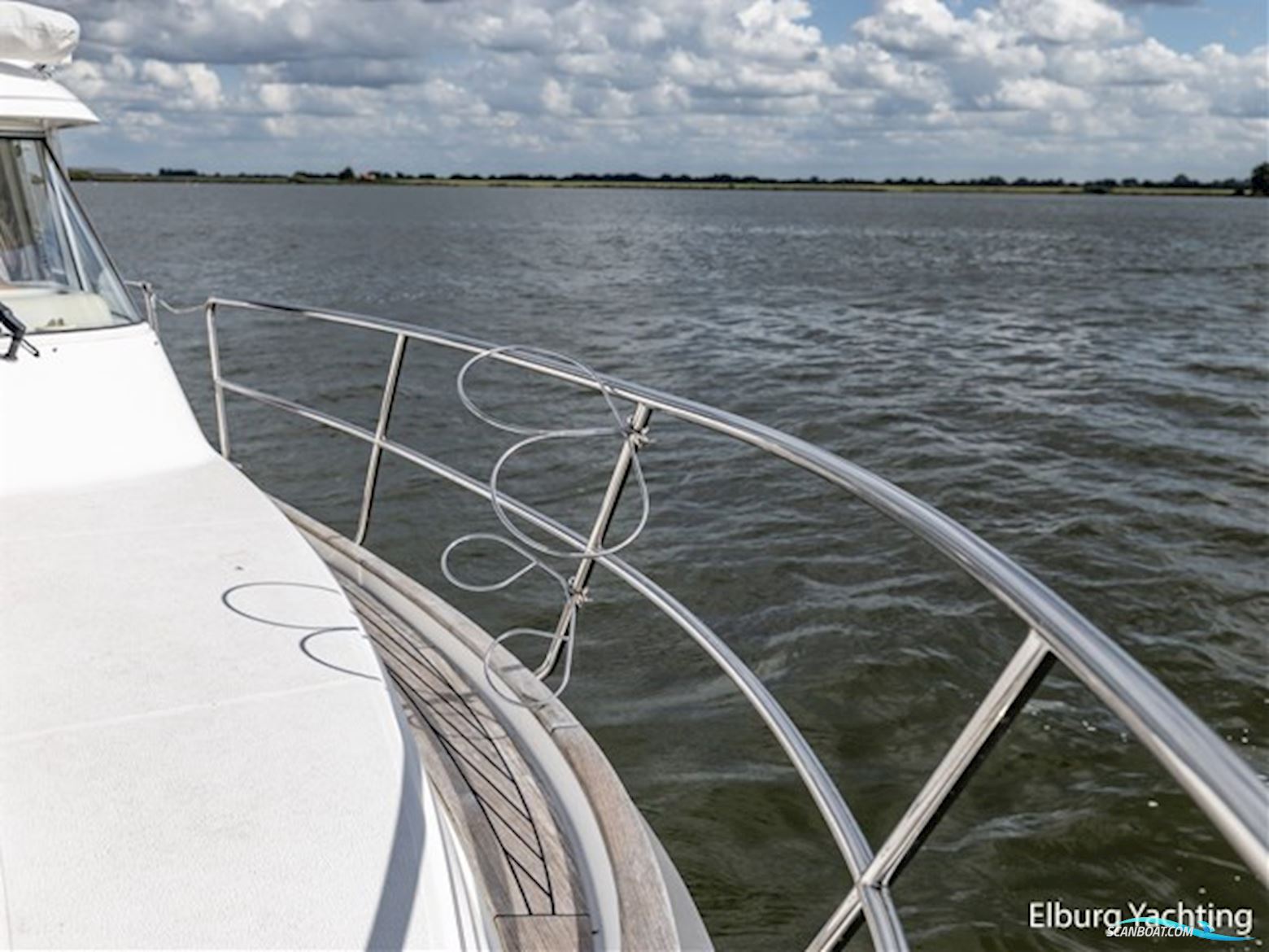 Nimbus 380 Commander 