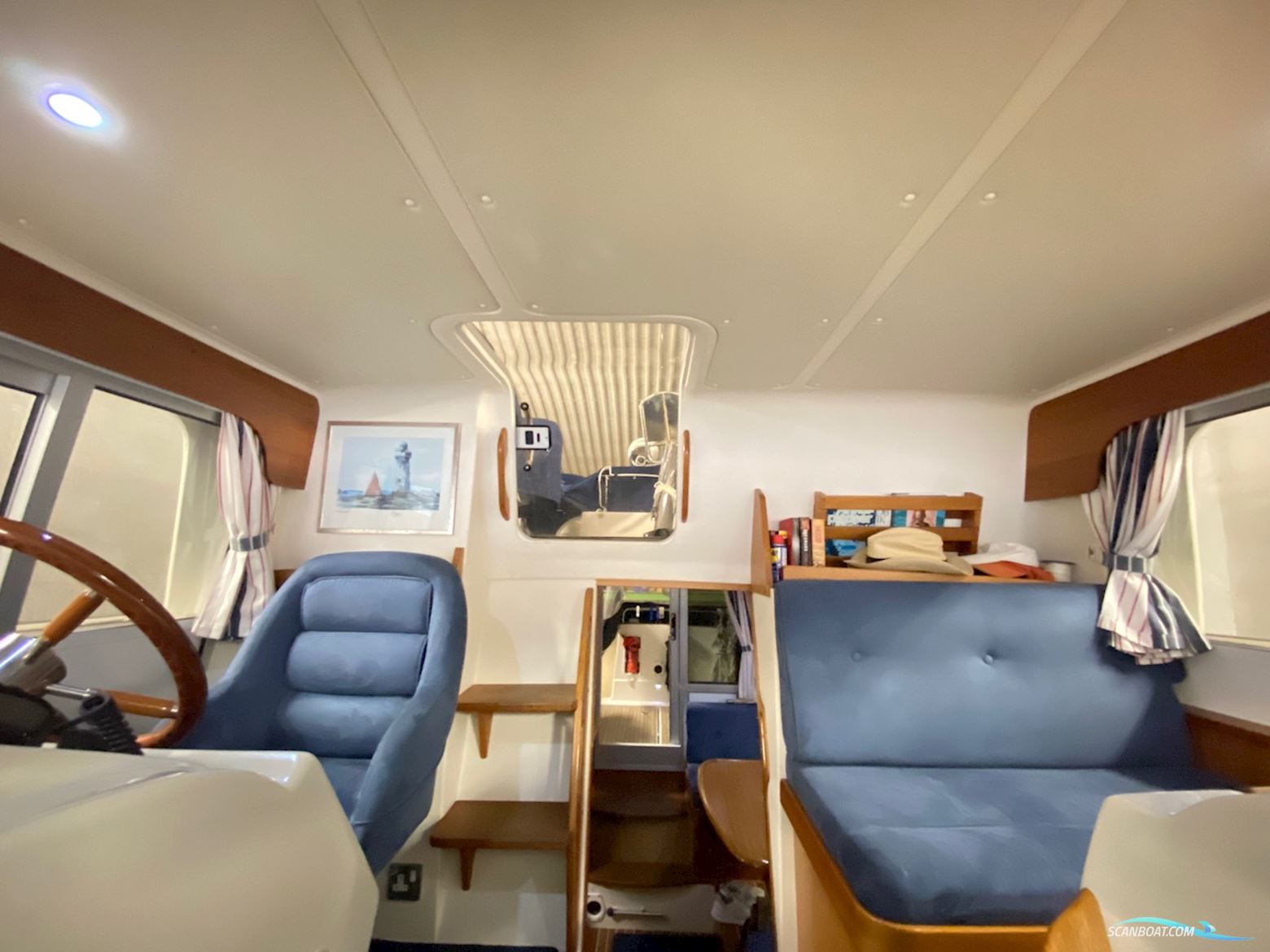 Nimbus 380 Commander