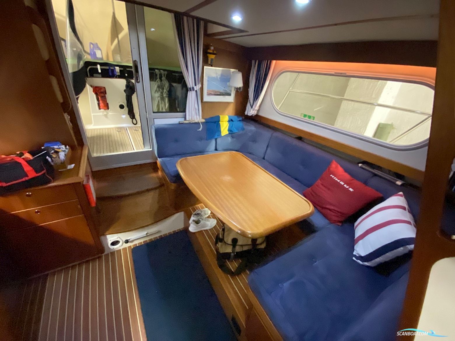 Nimbus 380 Commander