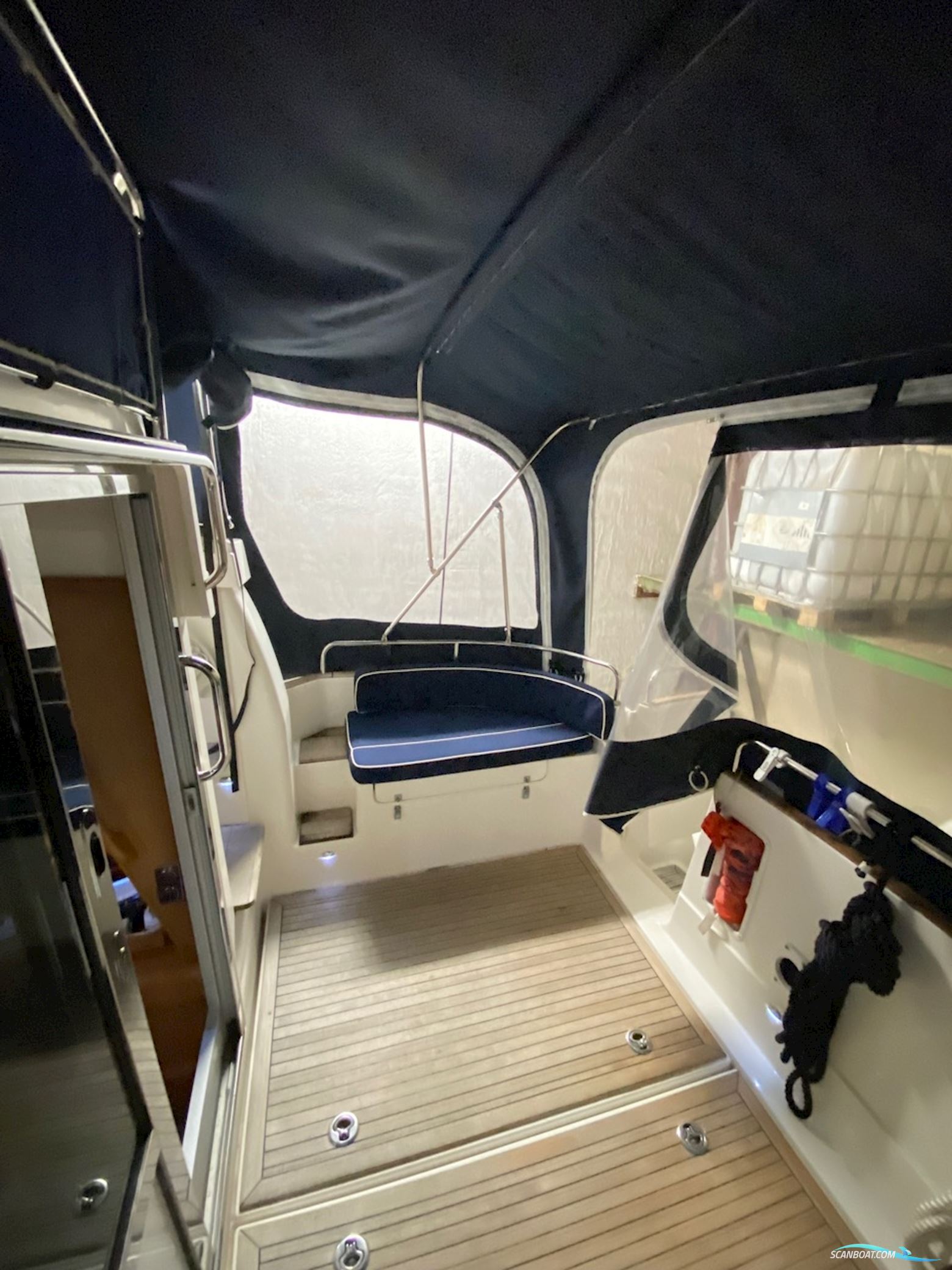 Nimbus 380 Commander