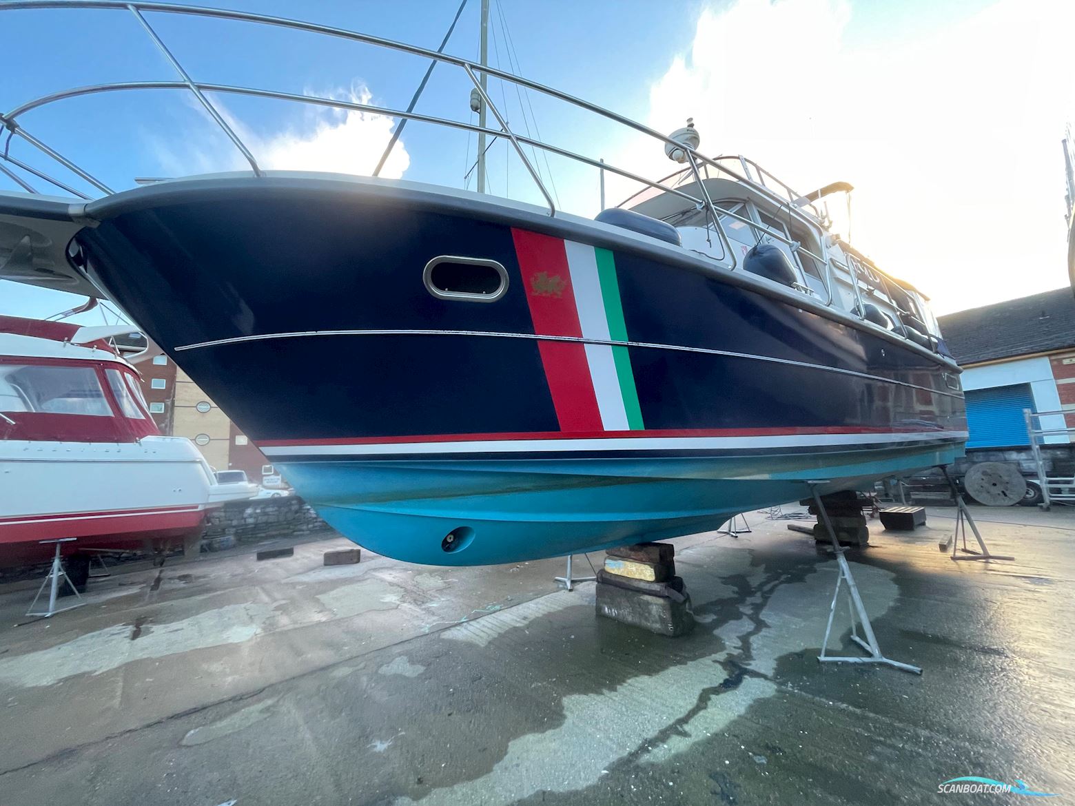 Nimbus 380 Commander Motorboten 2001, met Volvo motor, United Kingdom