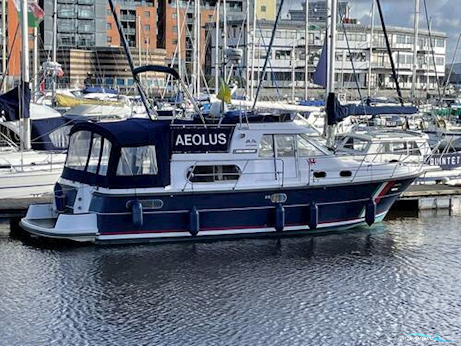 Nimbus 380 Commander Motorboten 2001, met Volvo motor, United Kingdom