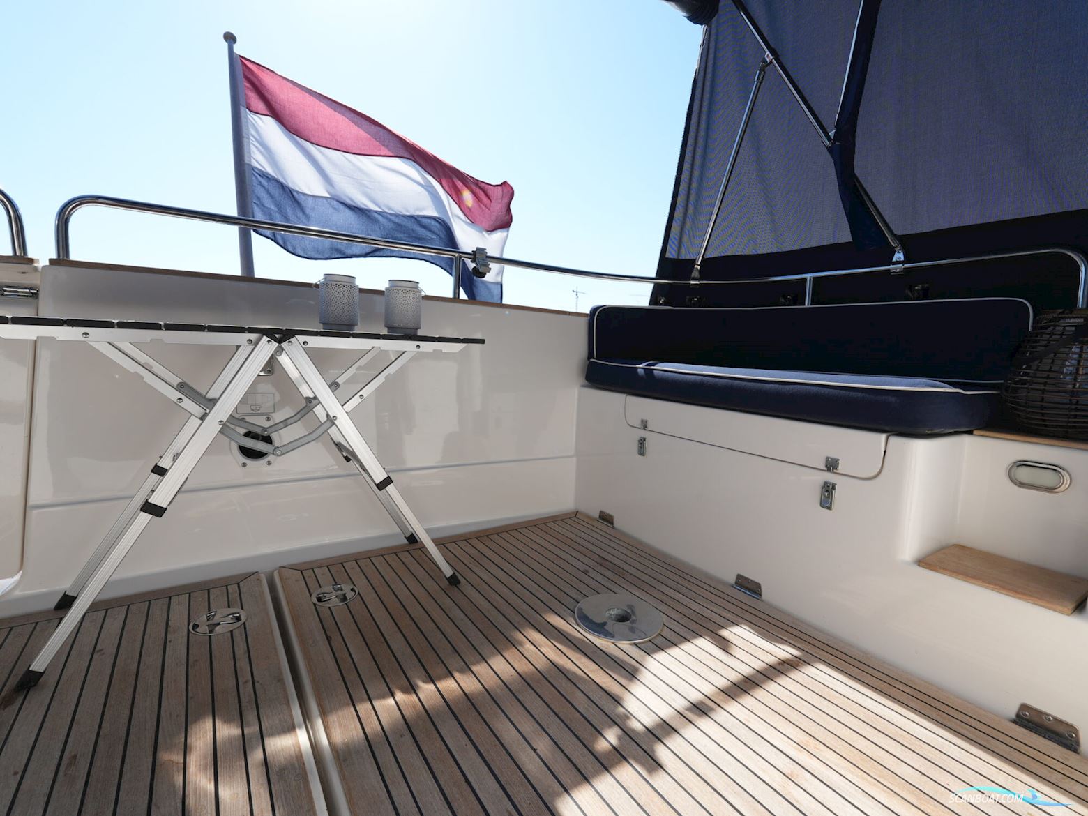 Nimbus 380 Commander