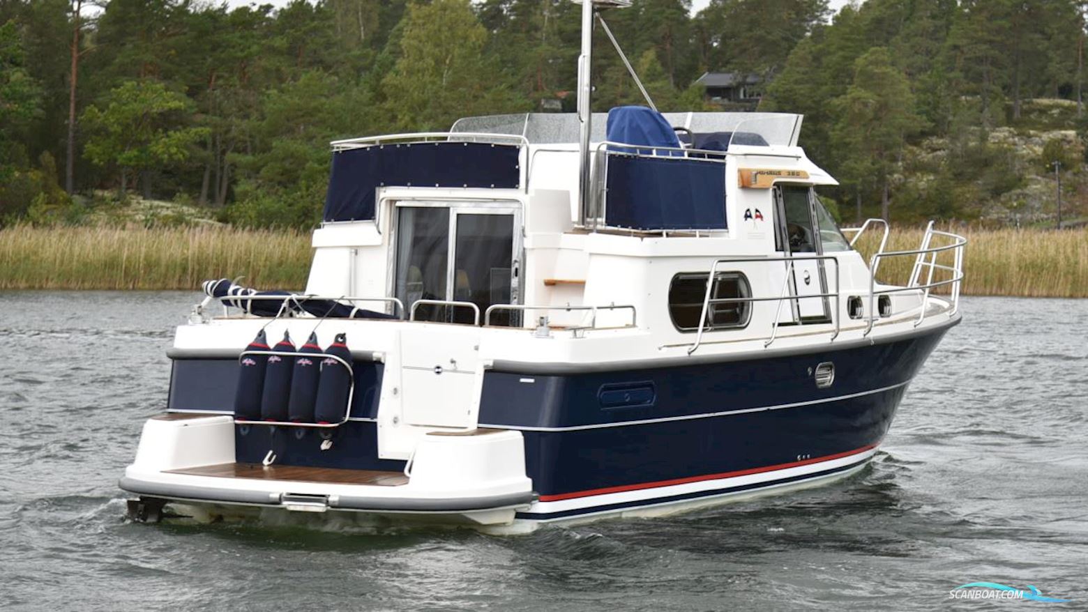 Nimbus 380 Commander