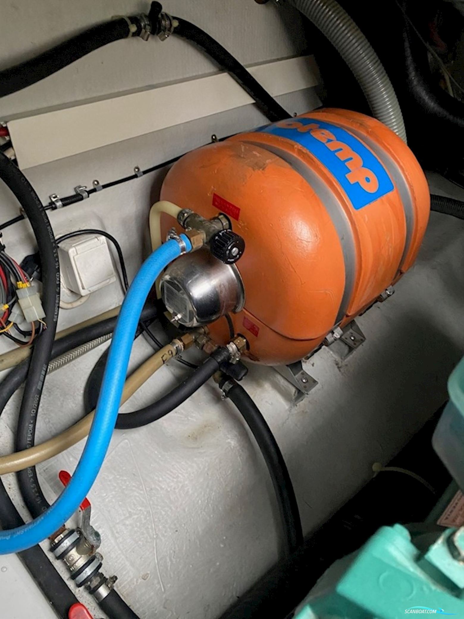 Nimbus 380 Commander