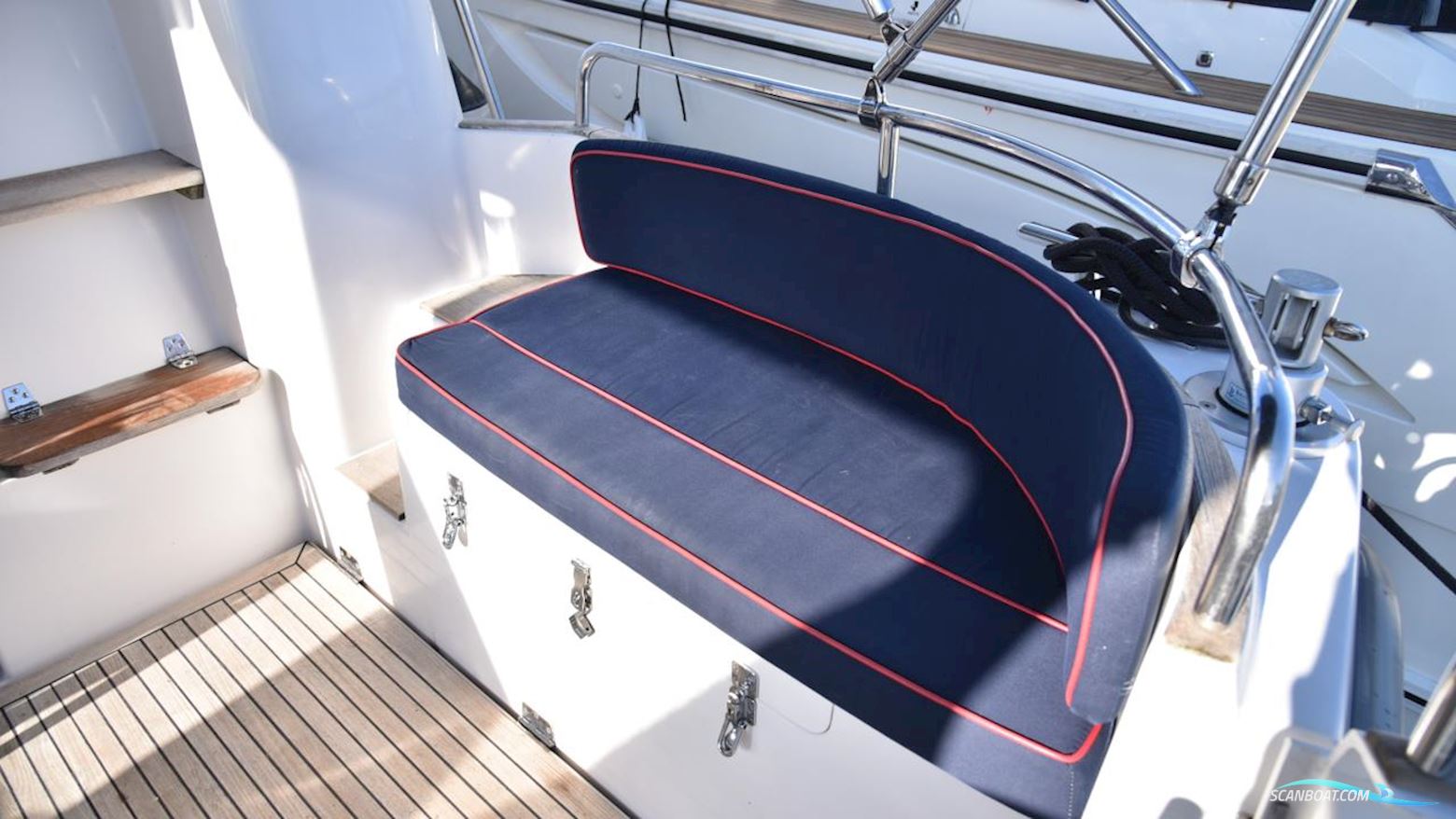 Nimbus 380 Commander