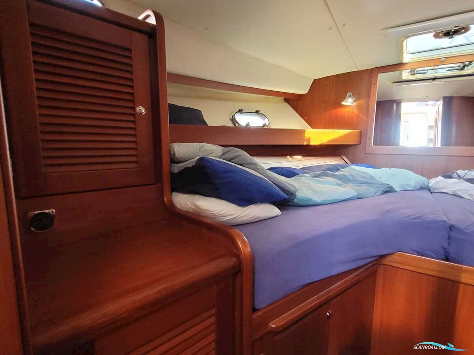 Nimbus 380 Commander