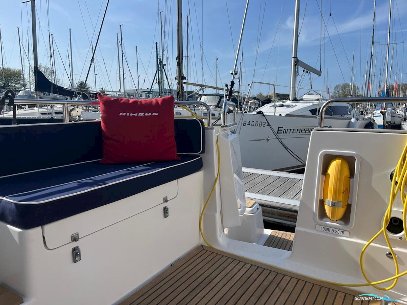 Nimbus 380 Commander