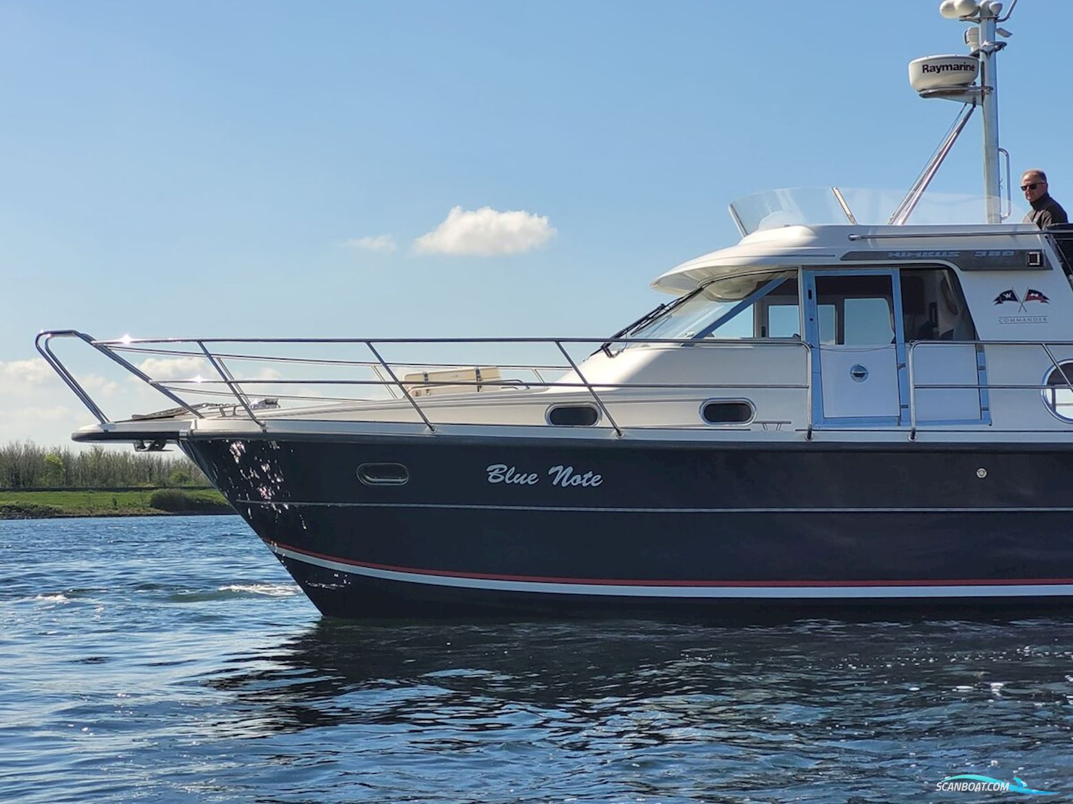 Nimbus 380 Commander