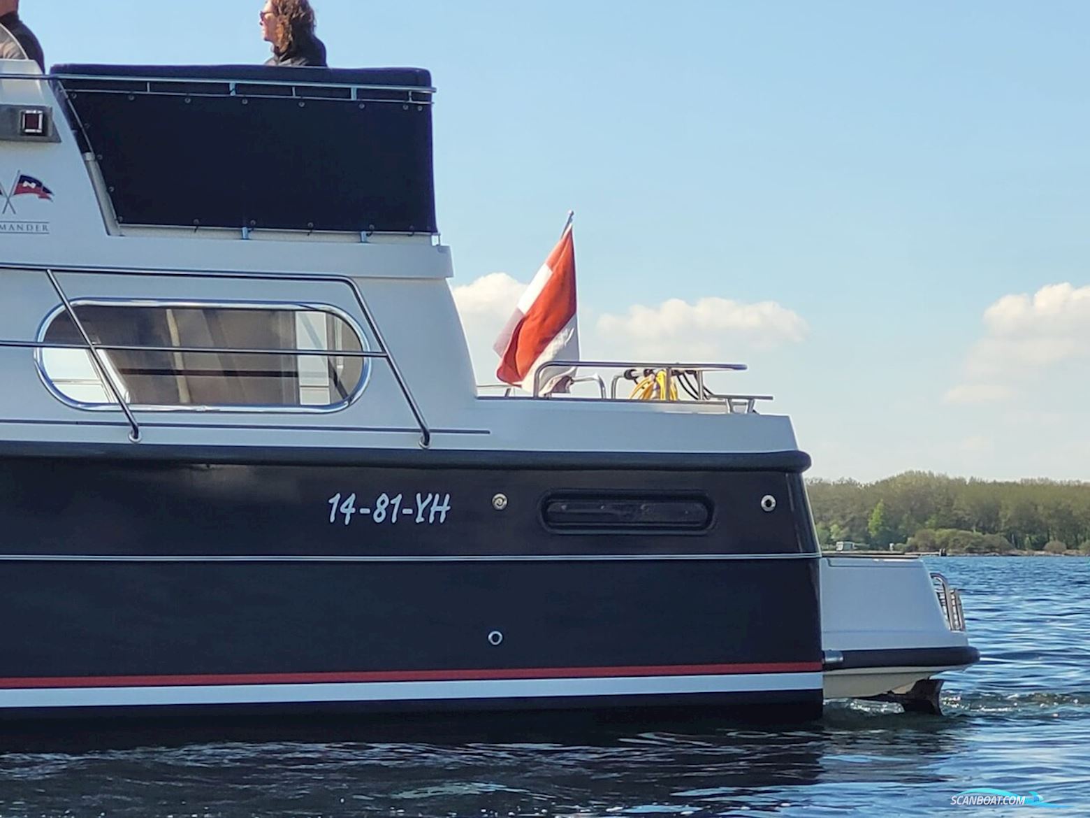 Nimbus 380 Commander