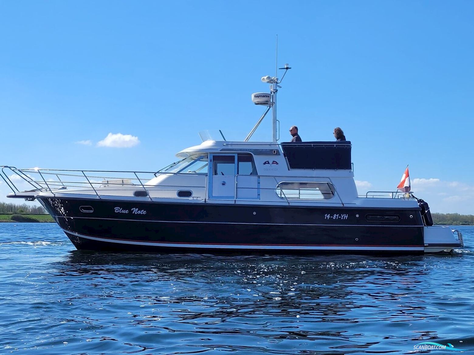 Nimbus 380 Commander