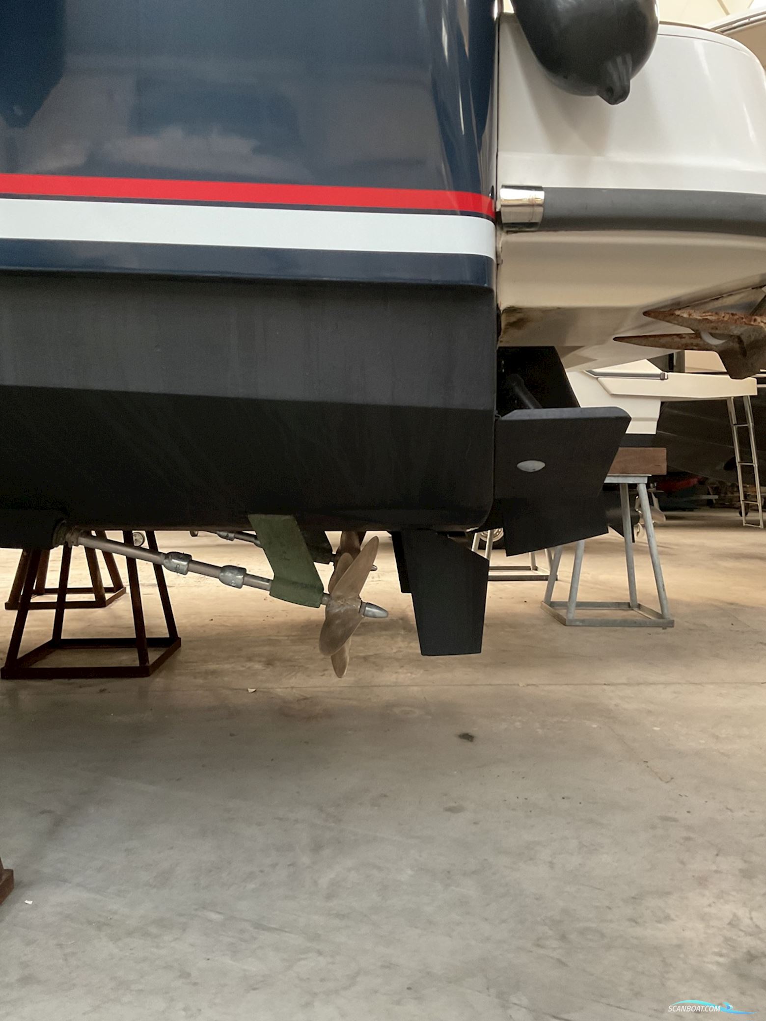 Nimbus 380 Commander