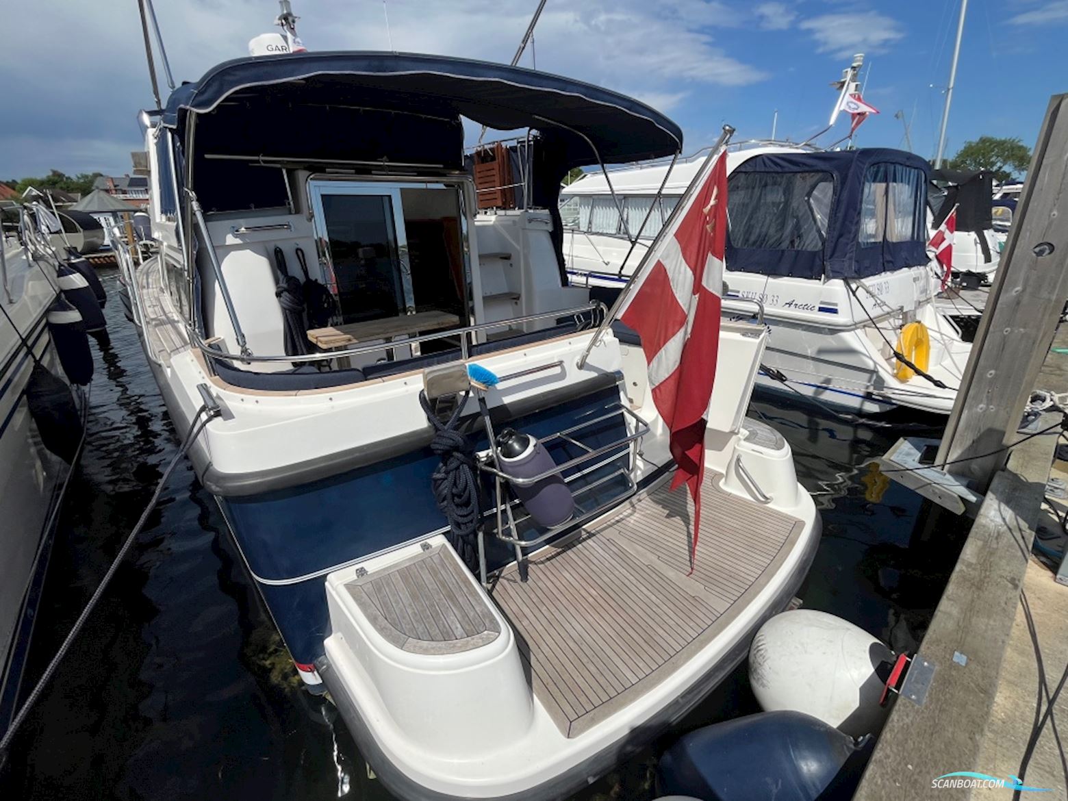 Nimbus 380 Commander