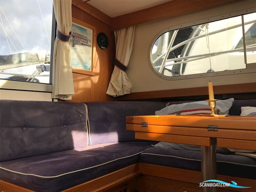 Nimbus 380 Commander
