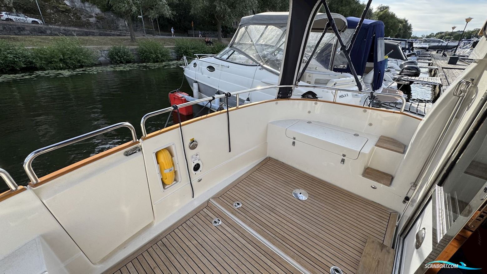 Nimbus 380 Commander