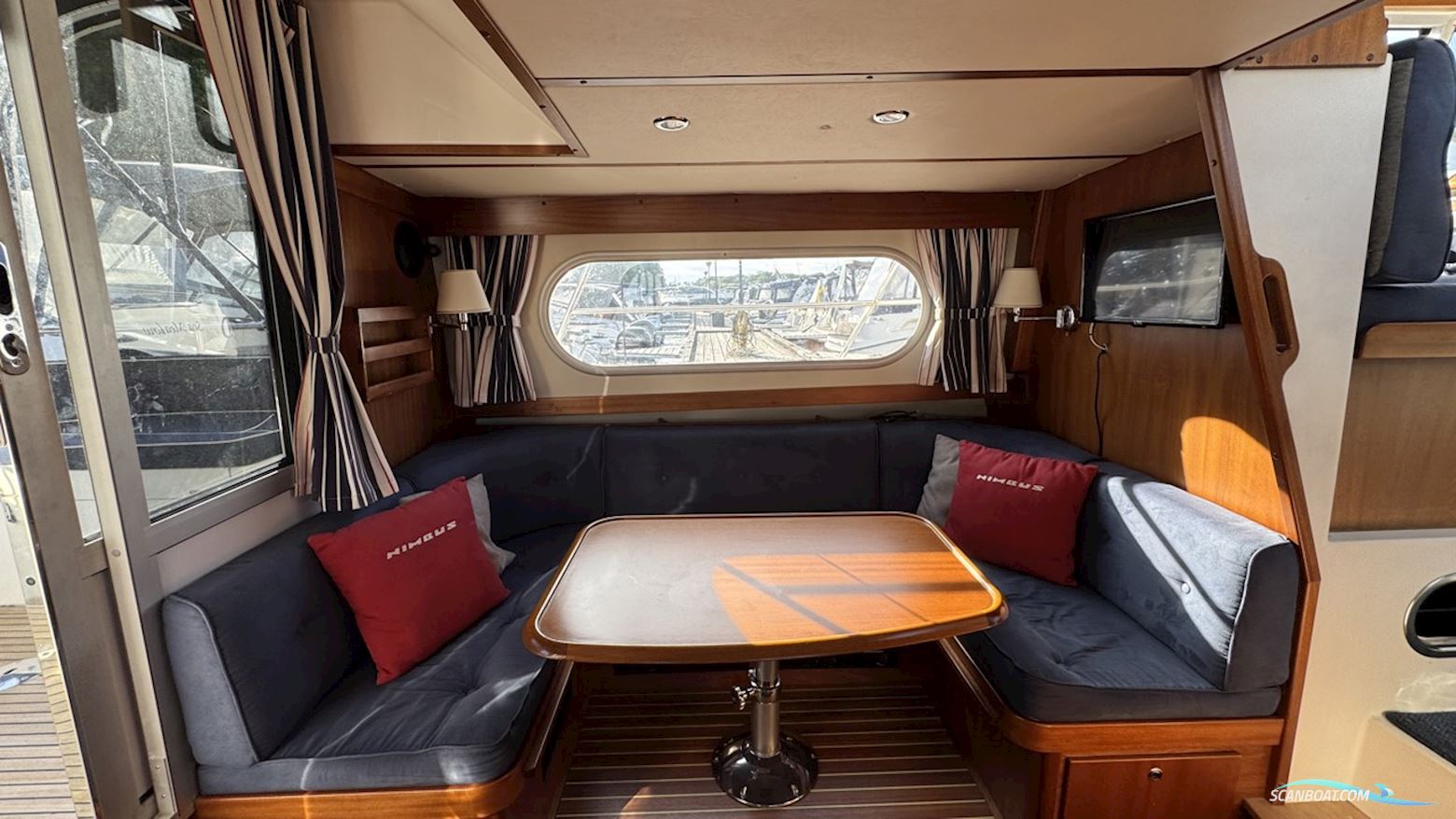 Nimbus 380 Commander