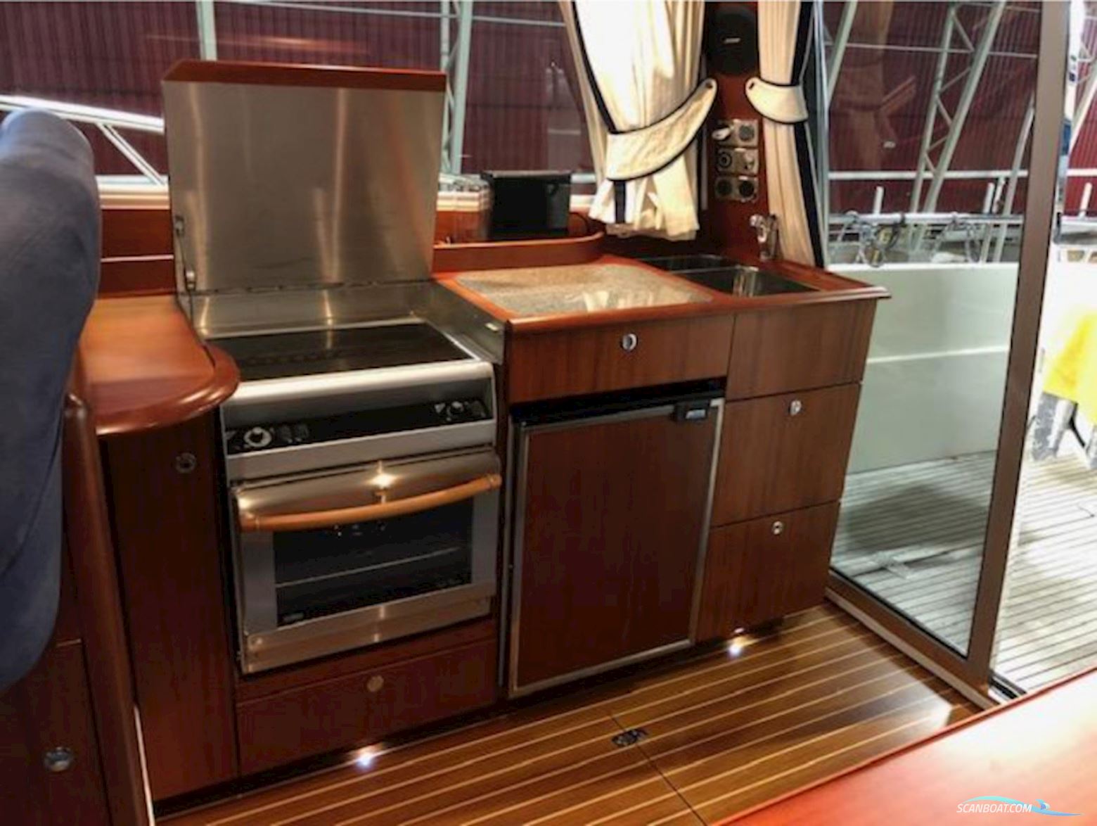 Nimbus 42 Nova Coupe