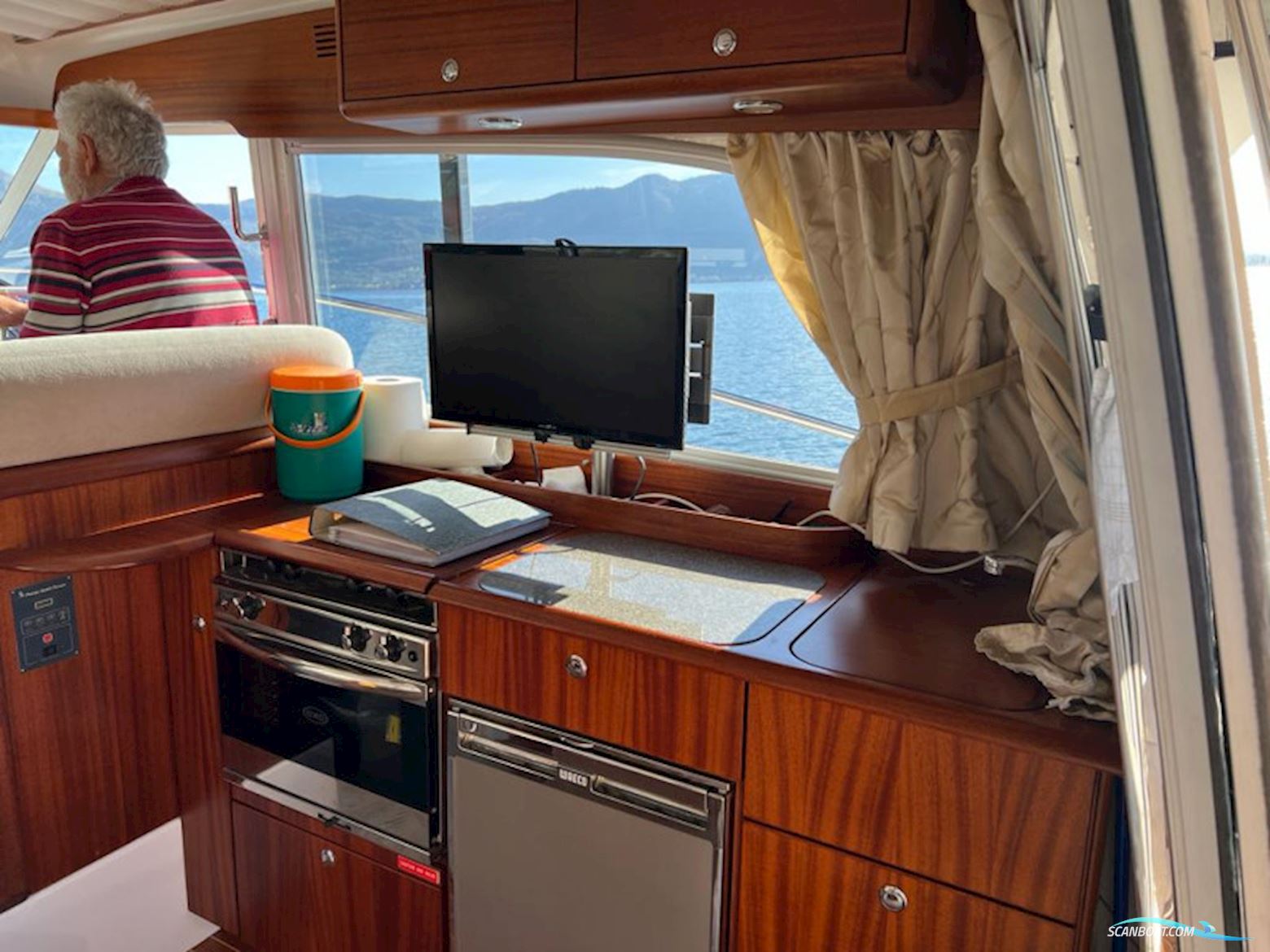 Nimbus 42 Nova Coupé