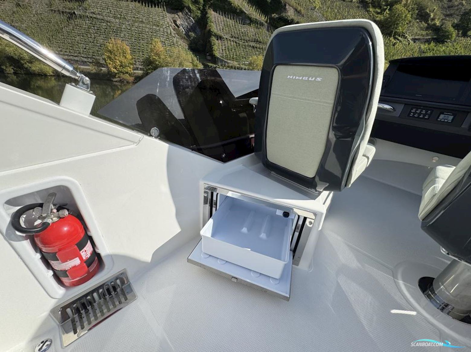 Nimbus 495 Flybridge