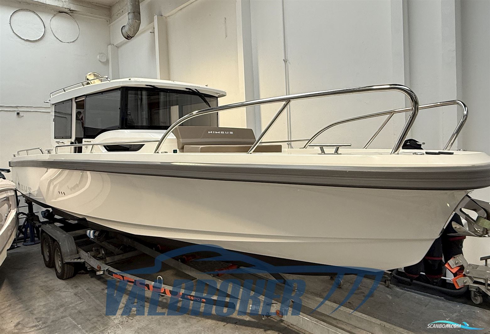 Nimbus C9 Motorboten 2022, met Mercury V8 Verado motor, Italië