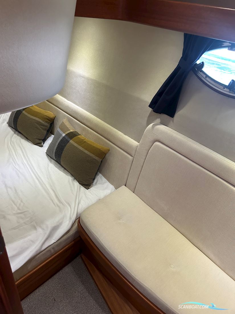 Nord West 370 Flybridge IPS 400