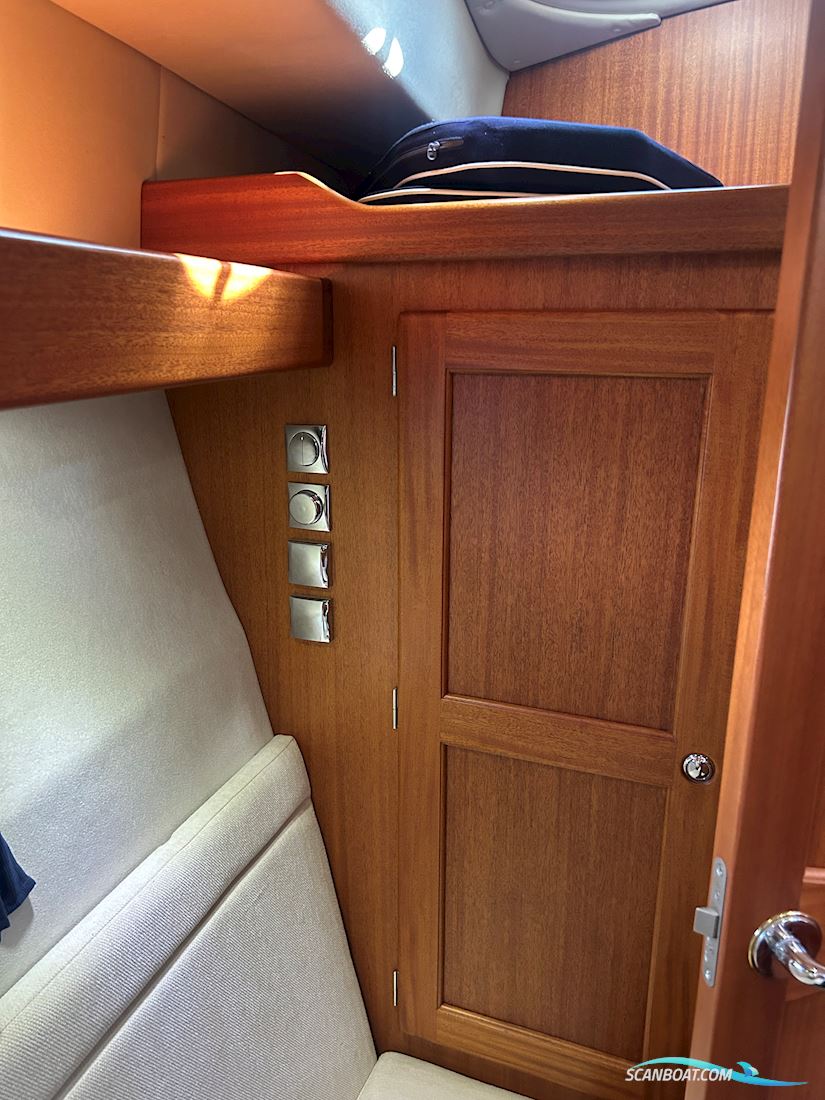 Nord West 370 Flybridge IPS 400