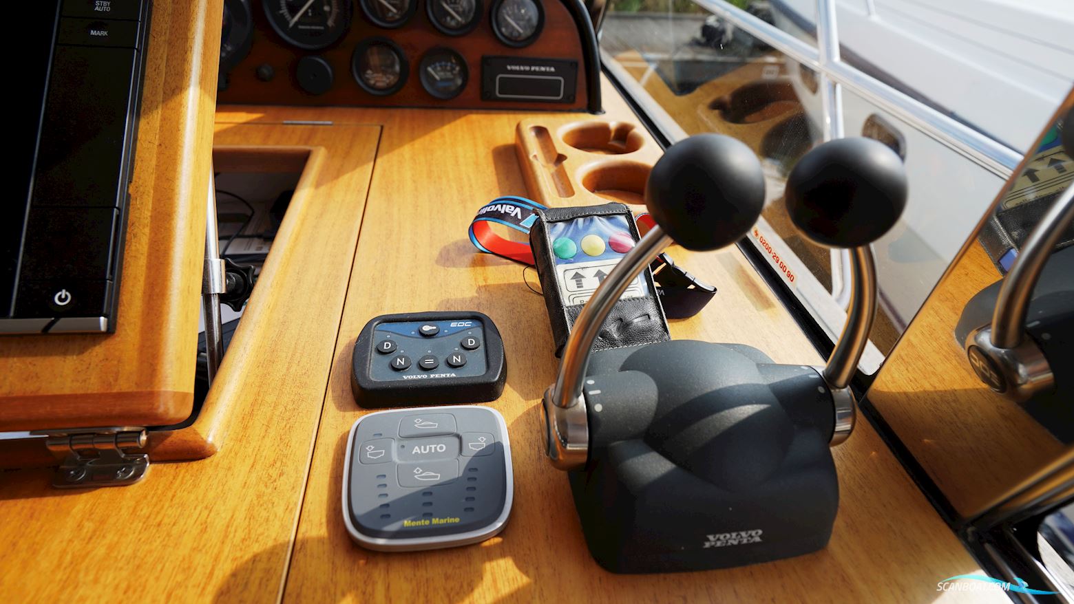 Nord West 390 Flybridge