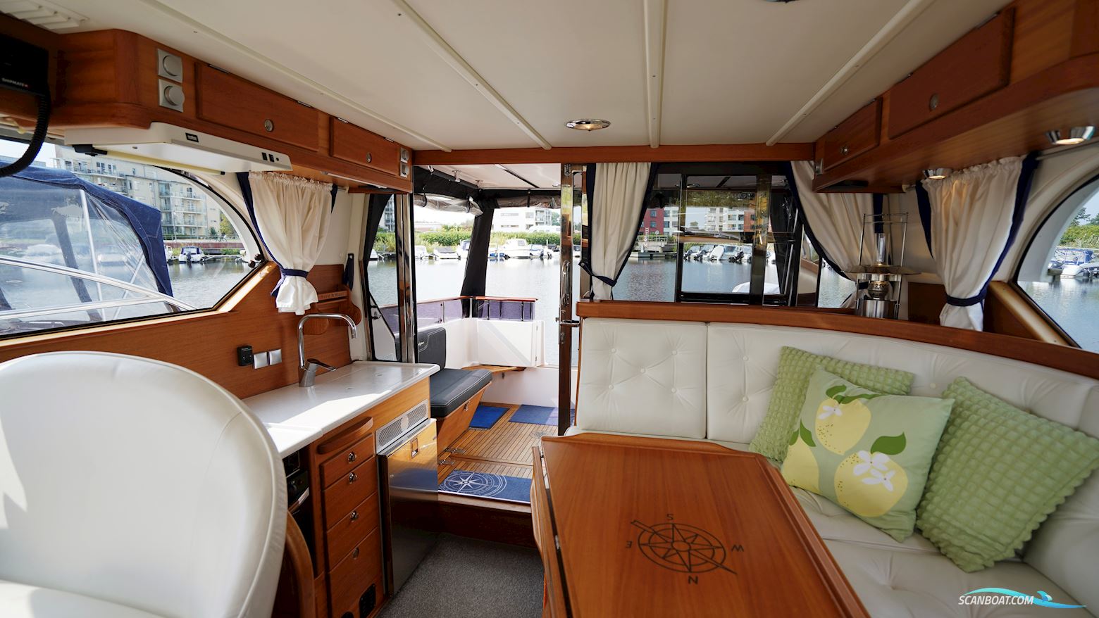 Nord West 390 Flybridge